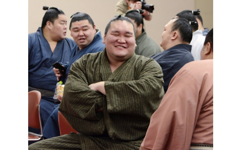 "The Japan Times": Тэрүнофүжи зодог тайлах дөхсөн энэ үед шинэ ёкозүна төрөхийг хүлээж байна