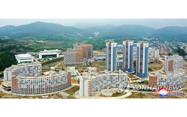 Хойд Солонгосын нийслэлд 50 мянган айлын орон сууц барина