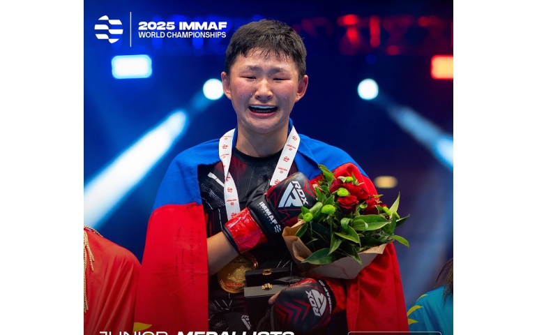 Холимог тулаанч Б.Алтанчимэг дэлхийн аварга боллоо